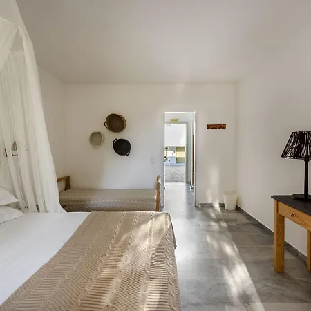 Parosland Hotel 4*