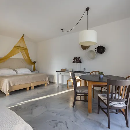 Parosland Hotel 4*